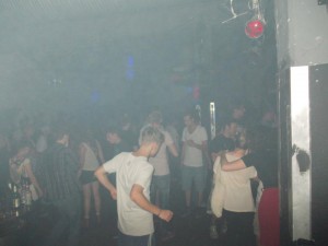 538608_438110506231700_1823463430_n